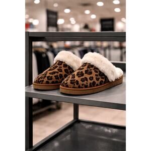 Volatile Microsuede with Faux Shearling Slipper Leopard Fluff 9